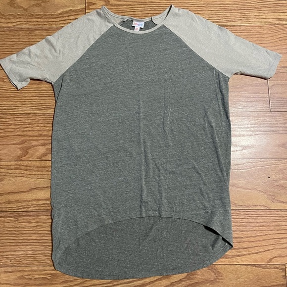 Lularoe Shirt XS - Picture 1 of 2